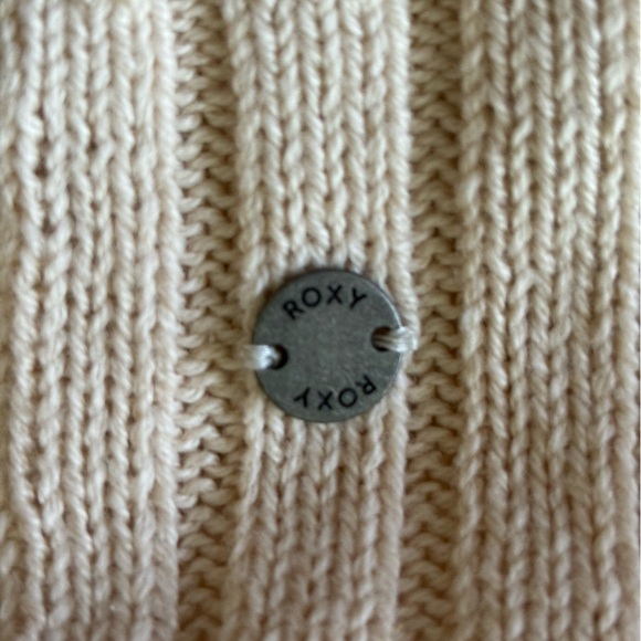 Roxy Women’s summer crop top. Size Large - Picture 5 of 5